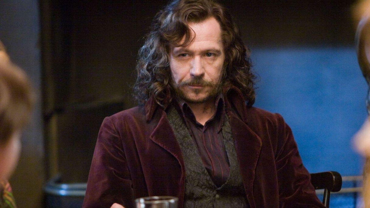 Гэри Олдман рассказал о возвращении к роли Сириуса в перезапуске «Гарри Поттера» Гэри Олдман рассказал о возвращении к роли Сириуса в перезапуске «Гарри Поттера»